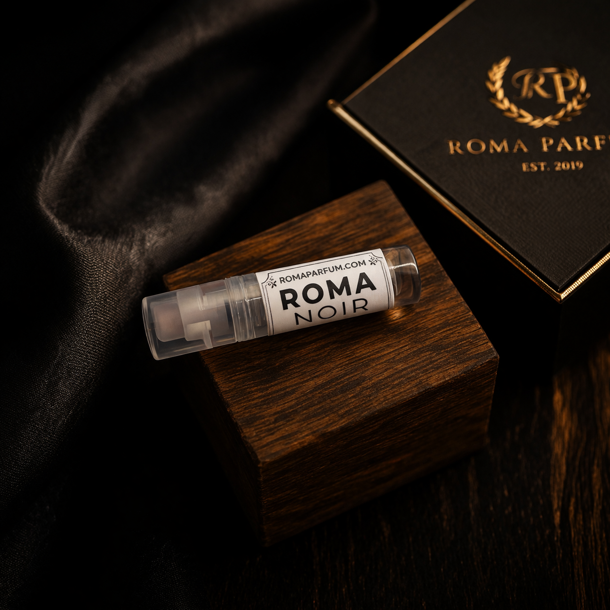 Roma Noir Extrait de Parfum 2mL Sample Vial